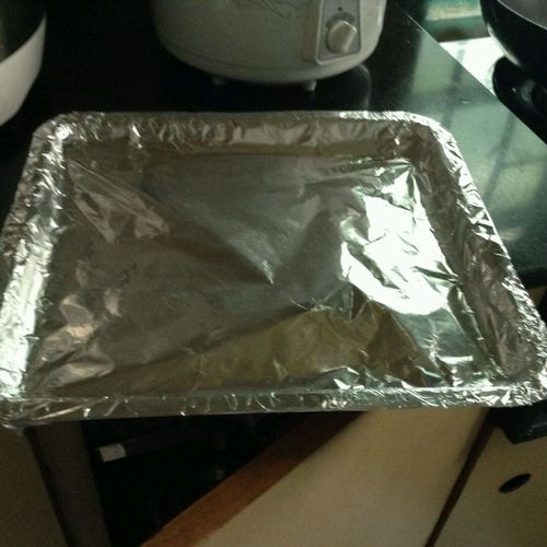 烤完的锡纸盒怎样清洗洁净(电烤箱锡纸烤鱼的做法诀窍)  第1张
